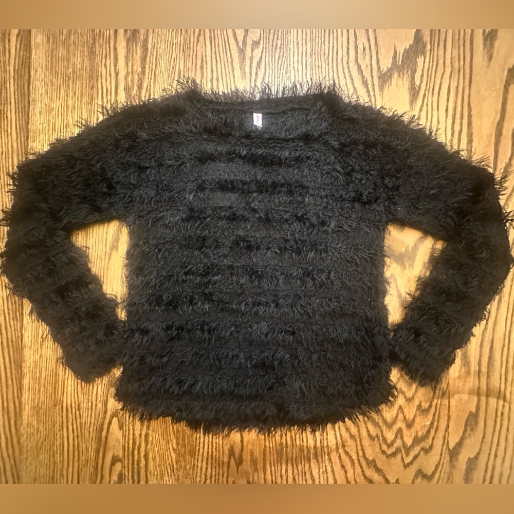 Xhileration Autumn Cashmere Fluffy Fuzzy Black Cropped Crew Faux Fur Sweater YXL